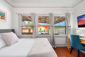 3 slaapkamers, een bureau, een strijkplank/strijkijzer, gratis wifi