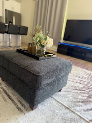 Interior - Elegant Plush  Properties (Houston)