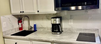 Suite with separate entrance in Redlands -no cleaning fee
