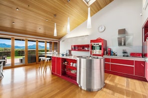 Fridge, microwave, dishwasher, coffee/tea maker