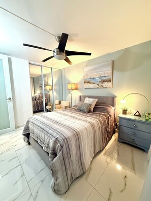 3 bedrooms, iron/ironing board, WiFi, bed sheets