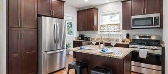 Lockport Haven/3 King Beds/Wi-fi/Near Downtown!