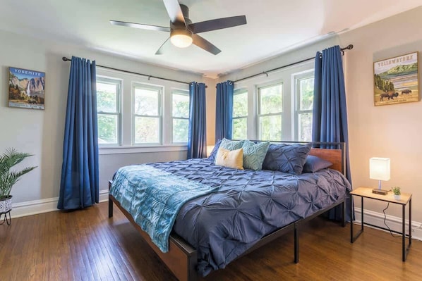 4 bedrooms, iron/ironing board, travel cot, WiFi