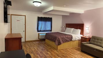 Habitación básica, vista al jardín | Escritorio y wifi gratis