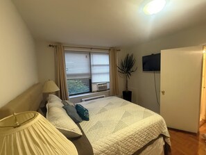 1 bedroom, iron/ironing board, WiFi