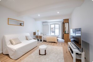 1 室のベッドルーム、アイロン / アイロン台、WiFi、ベッドシーツ