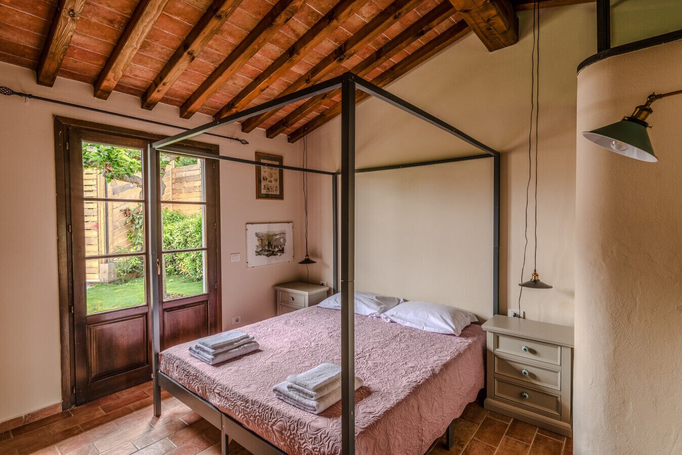 1 camera, Wi-Fi gratuito, lenzuola