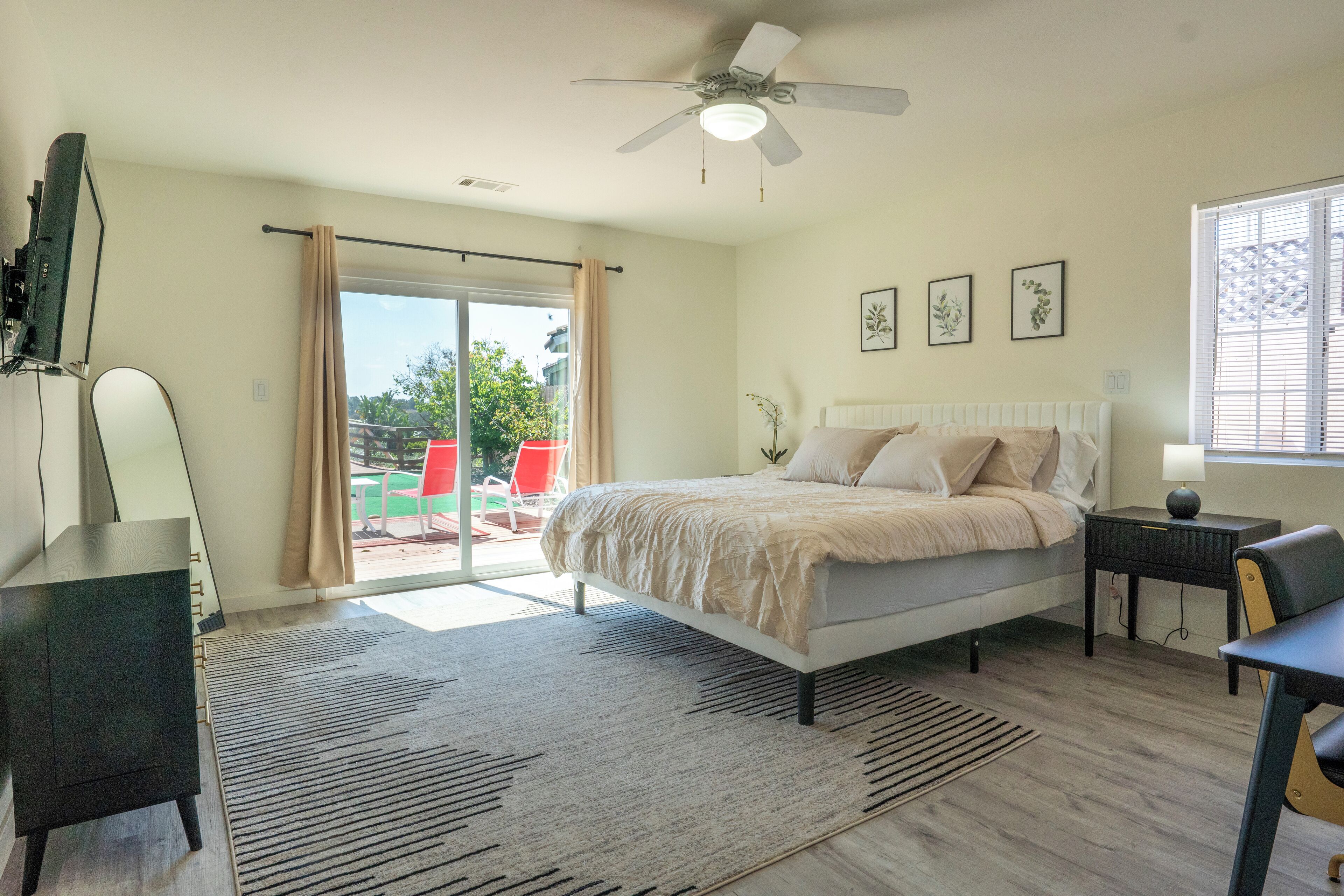 4 sovrum, skrivbord, strykjärn/strykbräda och gratis wi-fi