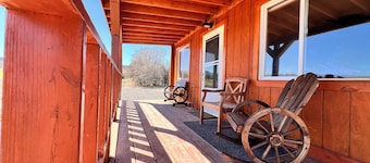 Cozy Cabin in Thermopolis. Pet Friendly!