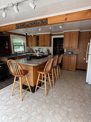 Welcoming 1-bedroom farmhouse on Mount Desert Island