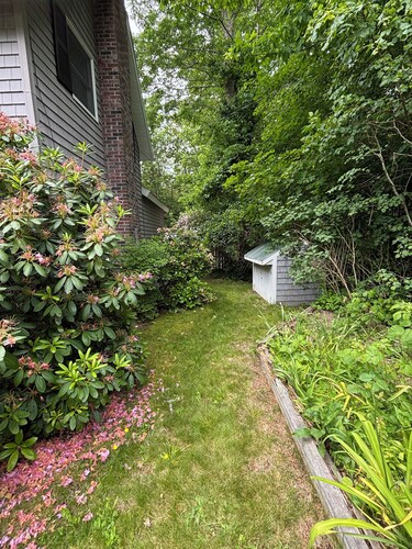 Welcoming 1-bedroom farmhouse on Mount Desert Island