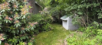 Welcoming 1-bedroom farmhouse on Mount Desert Island