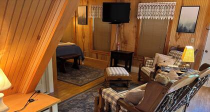 Welcoming 1-bedroom farmhouse on Mount Desert Island
