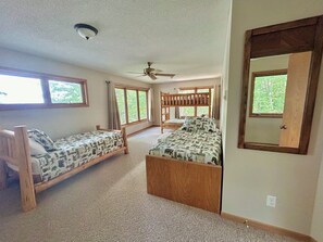 4 bedrooms, travel crib, free WiFi, bed sheets
