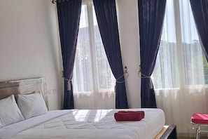 Room - Hotel Grand Bromo Pacitan (Pacitan)