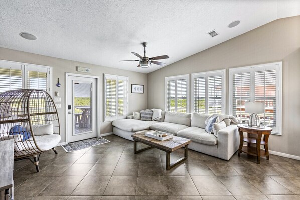 Smart-TV og DVD-spiller