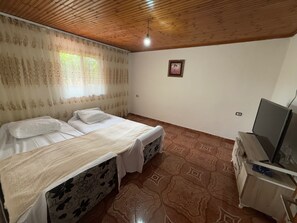 House | 3 bedrooms, free WiFi, bed sheets - Sunset Bliss Retreat (Divjakë)