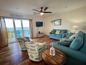 Smart TV - Kitty by the Sea! Waterfront + Great Fishing! Charming 2br/2ba pet friendly home (Rockport)