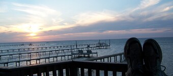 Copano Comfort a bayfront cottage