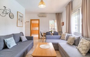 Smart TV, table tennis