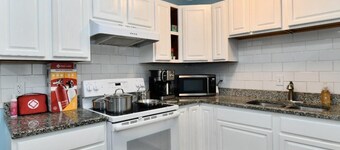 Charming 3-bed Retreat Near Downtown Indianapolis