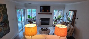 Charming 2-bedroom condo in wonderful Winston-Salem with Designer touches