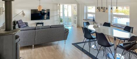 Televisor intel·ligent i llar de foc