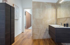 تجهيزات دش، مجف�فات شعر