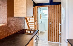 Fridge, microwave, stovetop, dishwasher - Nice home in Fur with house a panoramic view (Fur)