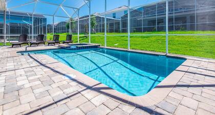 1554OL-New Listing- 9 bed/5 bath-Private Pool&SPA
