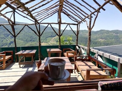 ZİRVE DAĞ EVİ