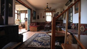 Bungalow Standar, balkon, pemandangan lembah | Area keluarga | TV