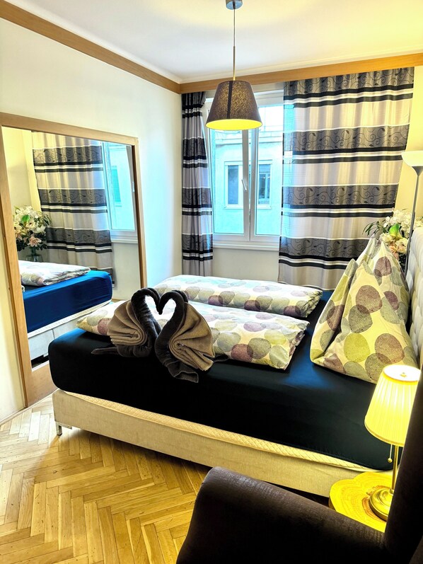 3 bedrooms, iron/ironing board, WiFi, bed sheets