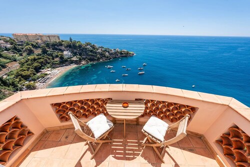 Dreaming 2-beds Apartment With Panoramic Sea View