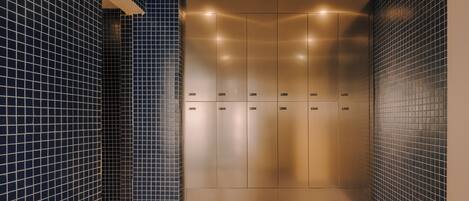 Sauna, steam room