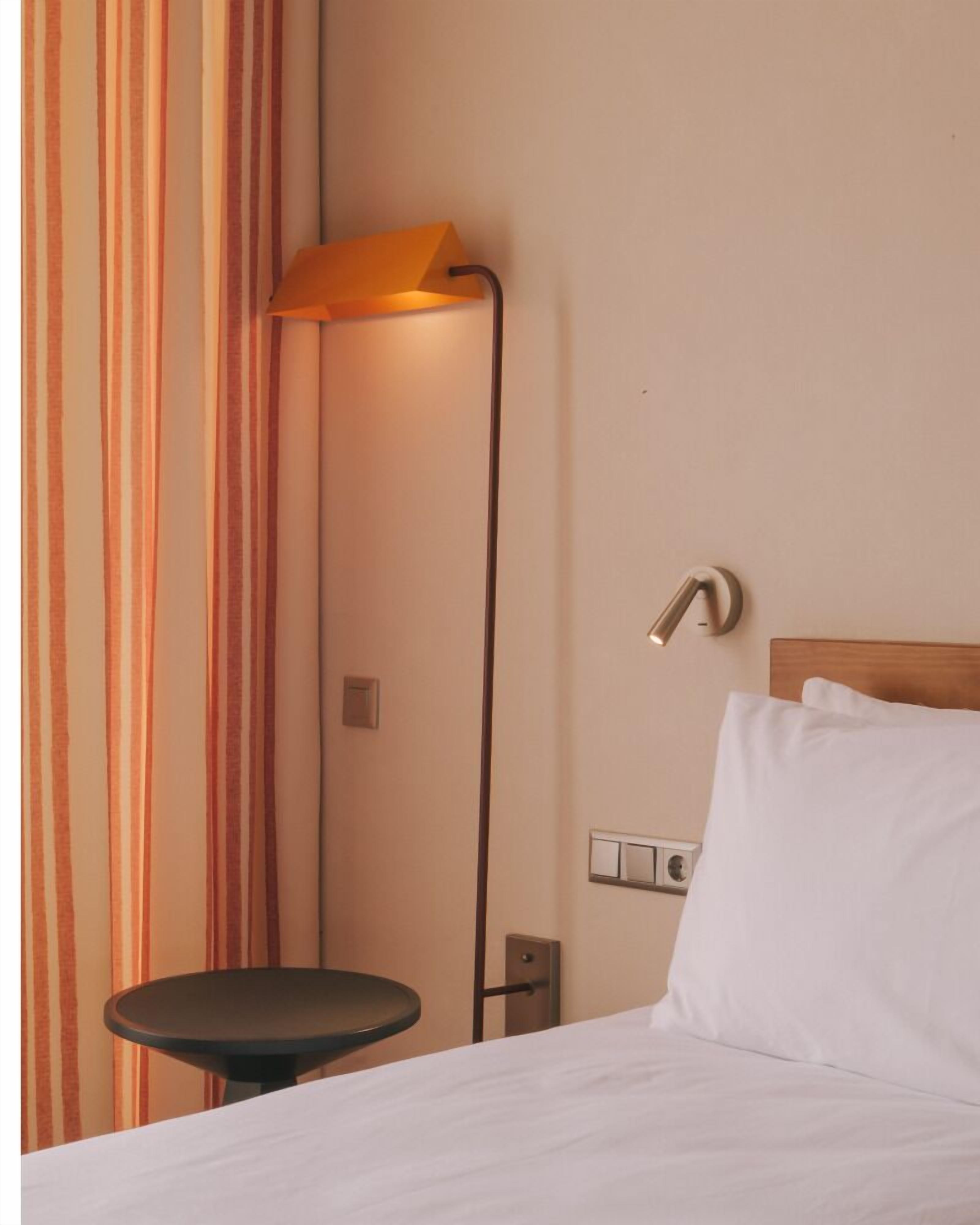 In-room safe, desk, laptop workspace, free WiFi