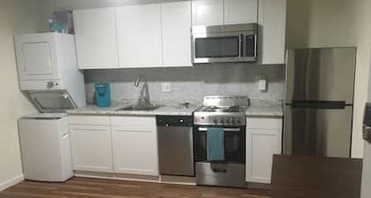 Charming 1-bedroom cottage in fantastic Wildwood with WiFi, AC