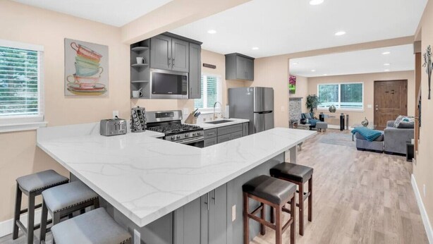 Private kitchen - Remodeled 3BR | Walk to Kings Beach | Sleeps 7 (Kings Beach)