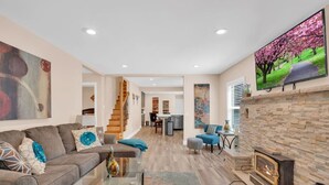 Living area - Remodeled 3BR | Walk to Kings Beach | Sleeps 7 (Kings Beach)