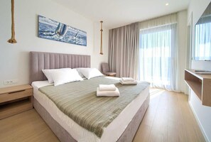 4 soverom, strykejern/-brett, wi-fi (inkludert) og sengetøy