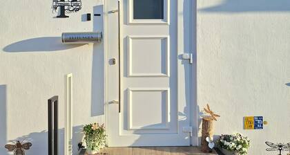 Frisch sanierte Ferienwohnung mit eigenem Garten