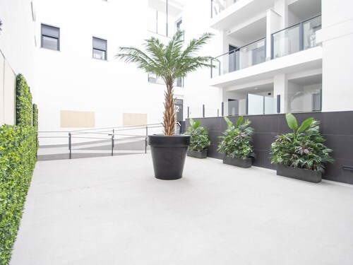 NEW, perfect for families or work.