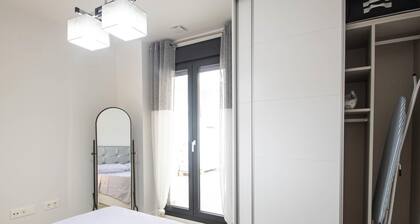 NEW, perfect for families or work.