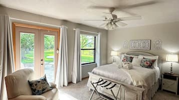 5 bedrooms, desk, iron/ironing board, WiFi