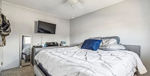 4 chambres, fer et planche à repasser, Wi-Fi, draps fournis