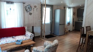 TV - Welcome to our house by Lake Flaten | SE05099 (Målilla)