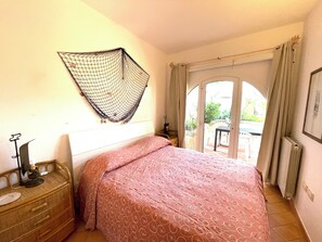 2 bedrooms