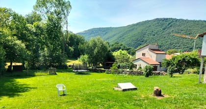 Chambre privée équipée au pays des volcans