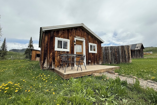 360* views from the cozy Trapper Cabin at Rabbit Ears Basecamp!