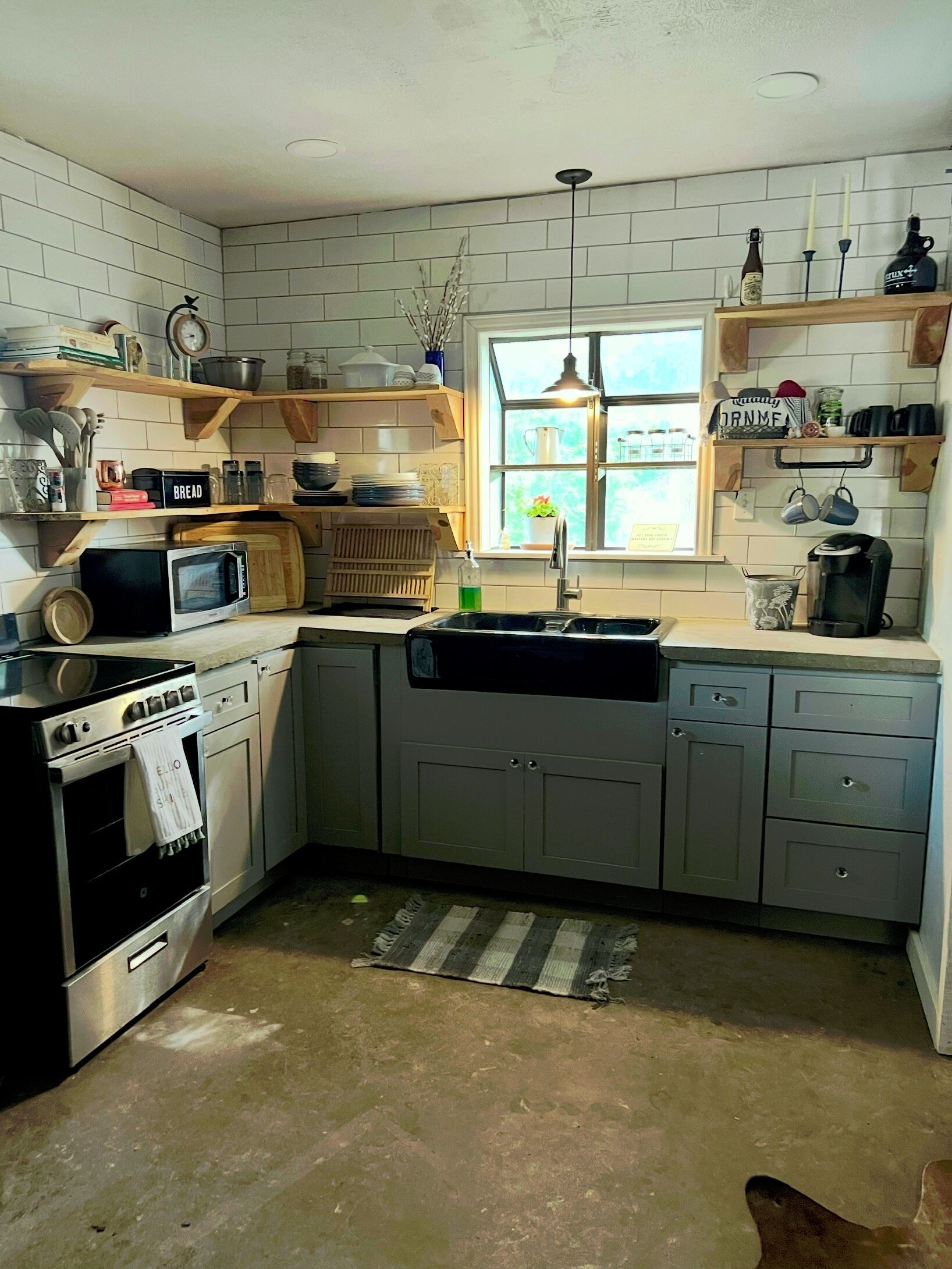 冰箱、微波炉、烤箱、炉灶